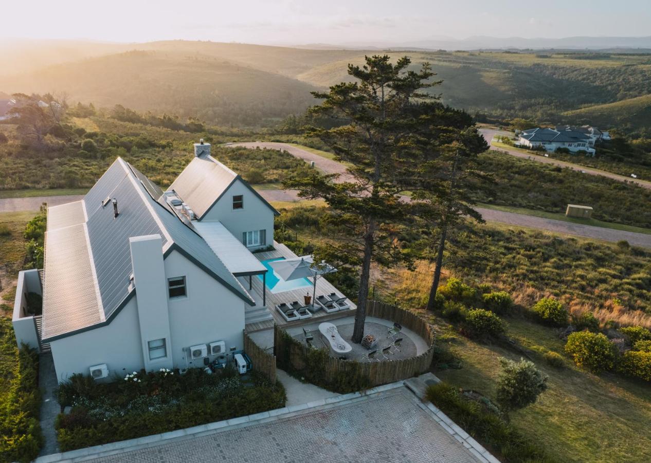 Sky Villa Boutique Hotel by Raw Africa Boutique Collection Plettenberg Bay Extérieur photo Modern houses in Hermanus