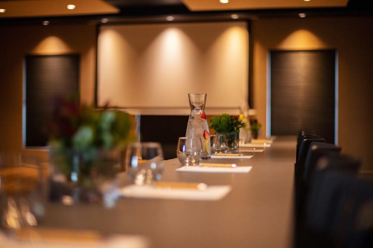 Sky Villa Boutique Hotel by Raw Africa Boutique Collection Plettenberg Bay Extérieur photo Meeting room