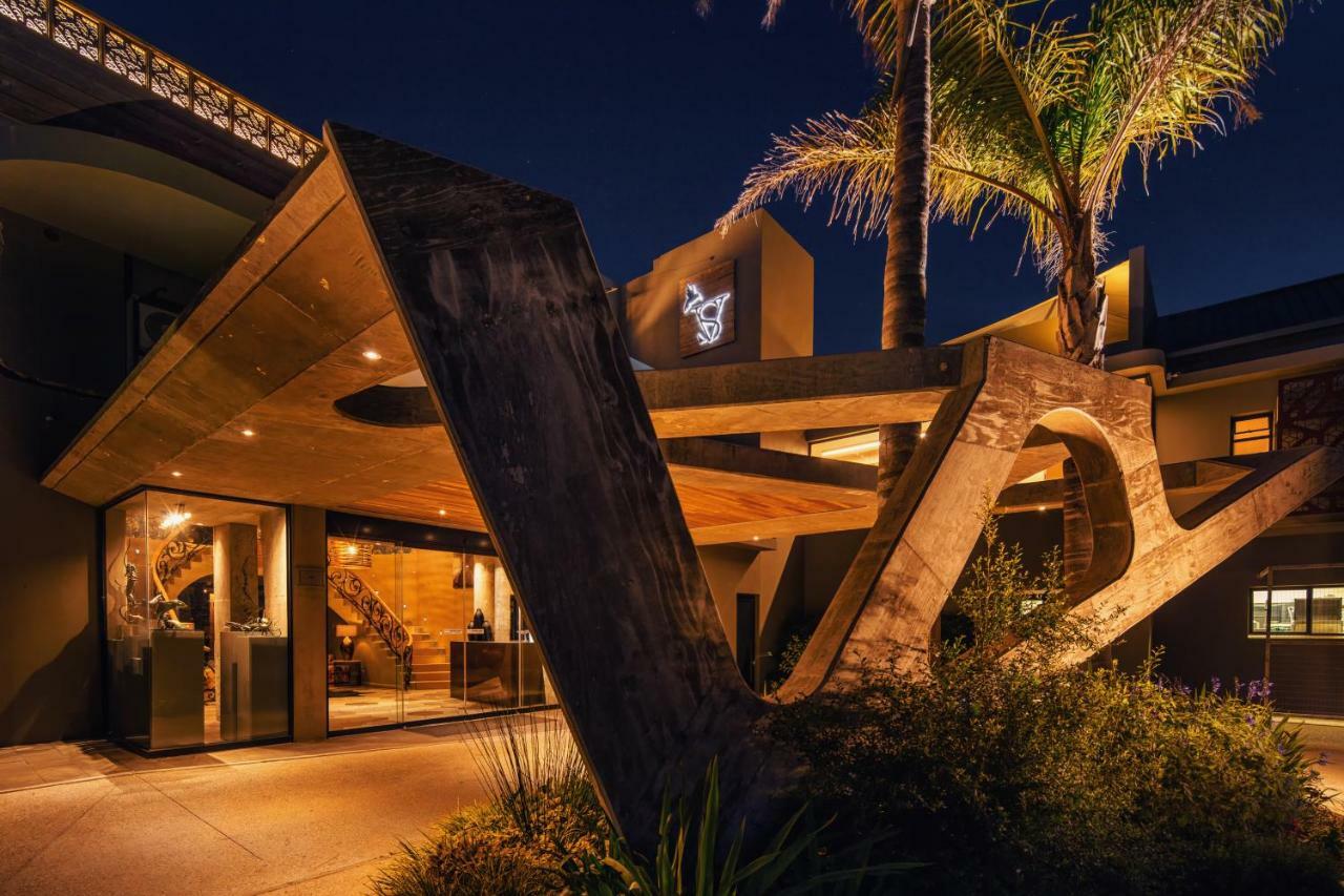 Sky Villa Boutique Hotel by Raw Africa Boutique Collection Plettenberg Bay Extérieur photo The entrance to the hotel